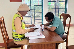 Xe khách chở quá 28 người, bị phạt gần 200 triệu đồng