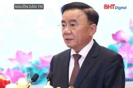 Bộ Chính trị: Khẩn trương hoàn thành công tác bố trí cán bộ cấp tỉnh, xã