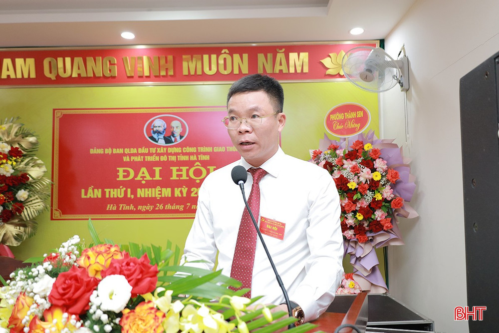 Ông Nguyễn Danh Phong – Phó Giám đốc BQL dự án đầu tư xây dựng công trình giao thông và phát triển đô thị tỉnh tham luận về giải pháp đẩy nhanh tiến độ các dự án ODA. bqbht_br_anh-5.jpg