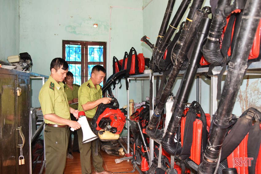 Nhờ nguồn kinh phí cấp, Hạt Kiểm lâm Vũ Quang đã trang bị, mua sắm đầy đủ các trang thiết bị PCCCR. bqbht_br_dsc-3574-copy.jpg