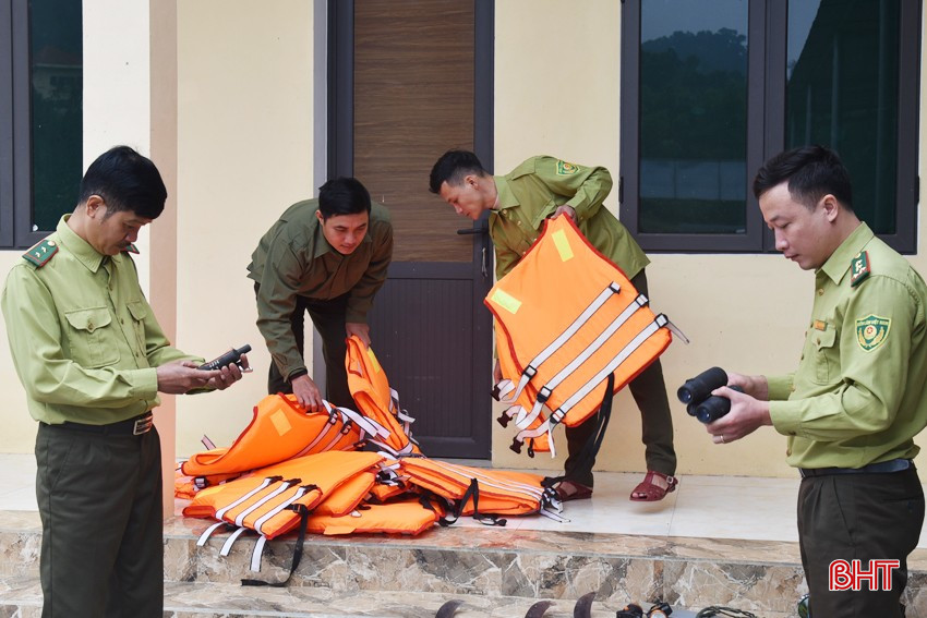 Lực lượng bảo vệ rừng Vườn Quốc gia Vũ Quang đảm bảo trang bị, phương tiện ứng cứu, chữa cháy rừng trong vùng lòng hồ Ngàn Trươi - Cẩm Trang. bqbht_br_dsc-1593-copy.jpg