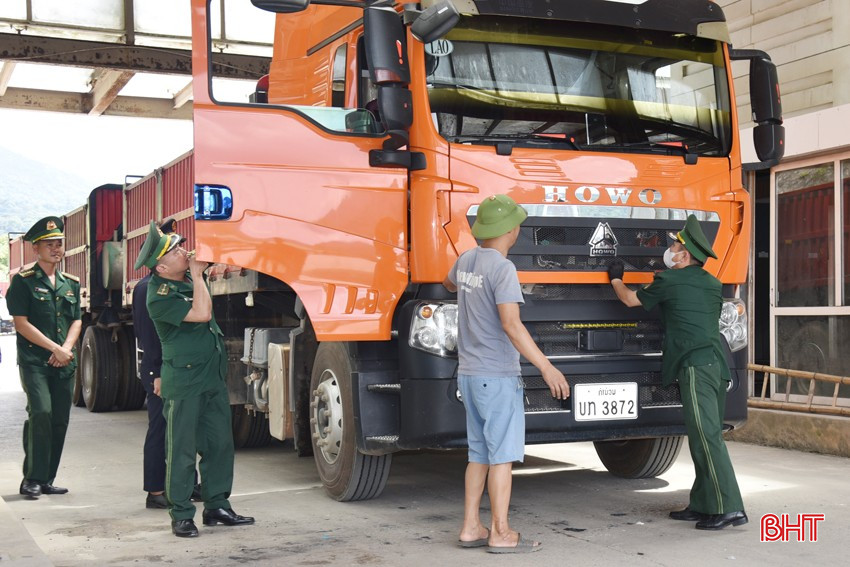 Lực lượng biên phòng tăng cường kiểm tra, kiểm soát ở khu vực cửa khẩu quốc tế Cầu Treo. bqbht_br_dsc-0618-copy.jpg