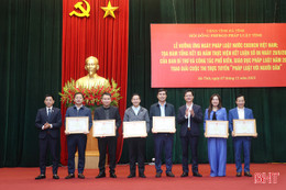 Đưa pháp luật vào cuộc sống, giúp mỗi người hiểu đúng, làm đúng pháp luật