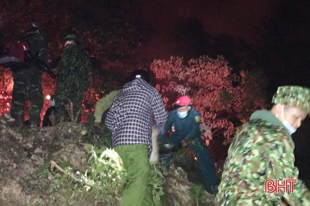 Hà Tĩnh: Cháy rừng trong đêm tại Can Lộc