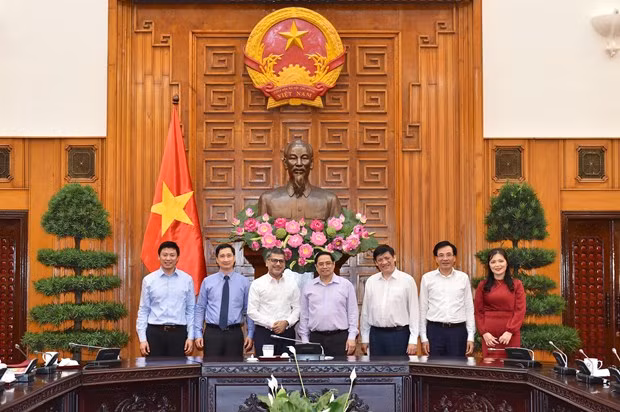 Thủ tướng đề nghị AstraZeneca giúp Việt Nam thực hiện chiến lược vaccine