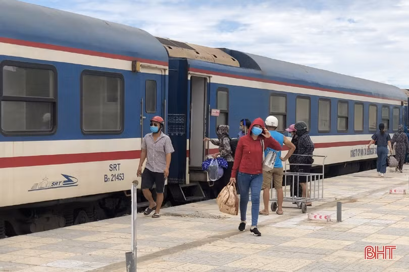 Hà Tĩnh kiểm soát hành khách đi tàu hỏa, phải khai báo y tế đầy đủ