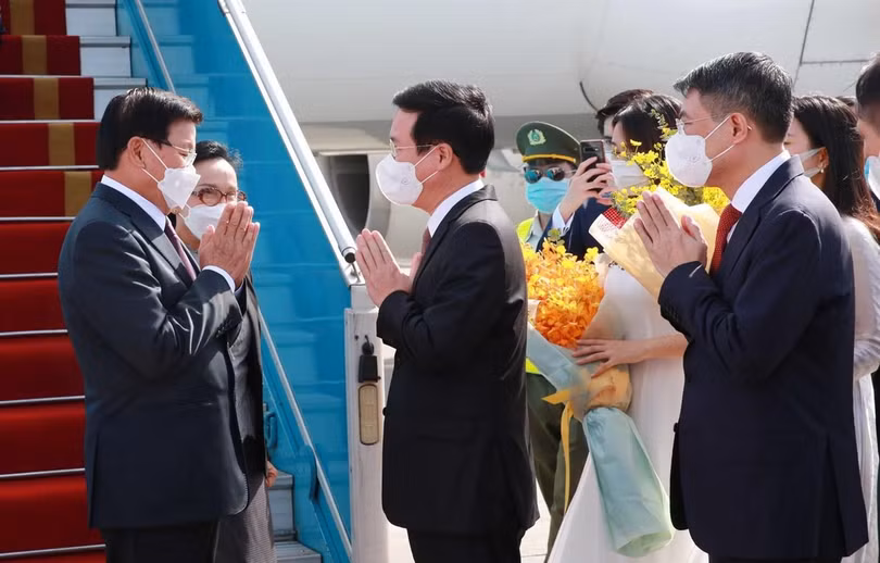 Tổng Bí thư, Chủ tịch nước Lào bắt đầu thăm hữu nghị chính thức Việt Nam