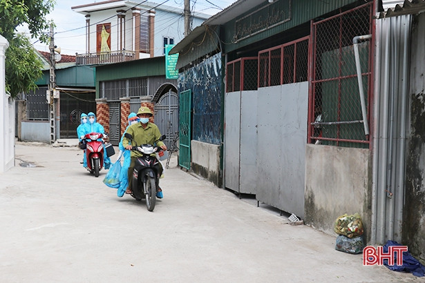 Thạch Long tập trung cao trong “cuộc chiến” với dịch Covid-19