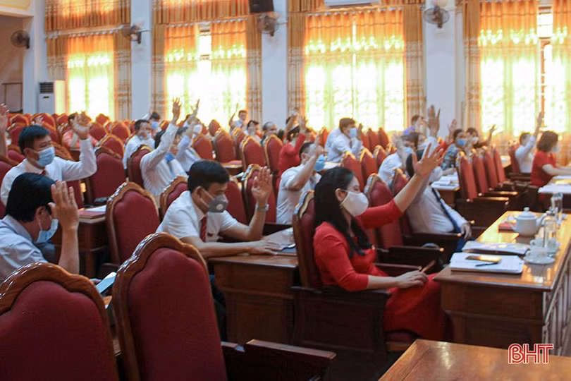 Ông Nguyễn Như Dũng được bầu giữ chức Chủ tịch HĐND huyện Can Lộc nhiệm kỳ 2021 - 2026