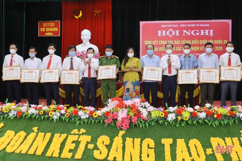 Ông Nguyễn Thiều Quang tái cử chức Chủ tịch HĐND huyện Vũ Quang