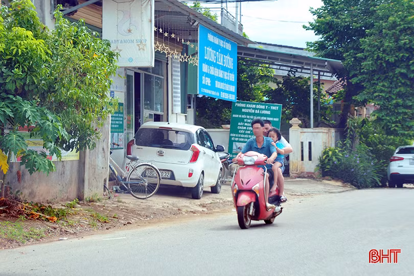 Hà Tĩnh: Dịch Covid-19 còn phức tạp, nhiều người dân vẫn... quên 5K!