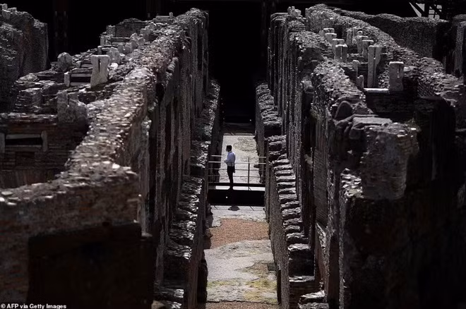 Bước đi trên những đường hầm 2.000 năm tuổi của võ sĩ giác đấu