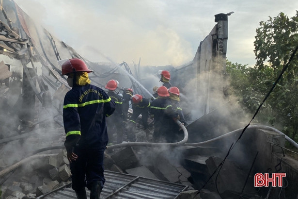 Hà Tĩnh: Cháy xưởng ấp trứng lúc rạng sáng