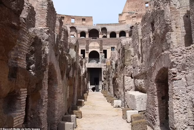 Bước đi trên những đường hầm 2.000 năm tuổi của võ sĩ giác đấu