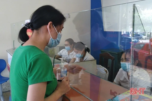 Ngành điện Hà Tĩnh nói gì khi nhiều nhà hàng ngừng hoạt động dài ngày, tiền điện vẫn cao?