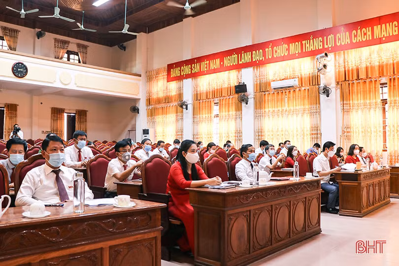 Ông Nguyễn Như Dũng được bầu giữ chức Chủ tịch HĐND huyện Can Lộc nhiệm kỳ 2021 - 2026