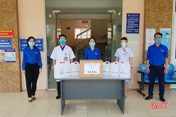 Đoàn Khối CCQ&DN Hà Tĩnh huy động 250 triệu đồng hỗ trợ phòng, chống dịch
