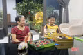 Tăng lương, người dân phấn khởi nhưng mong giá cả không "té nước theo lương"
