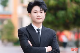 Nam sinh Hà Tĩnh ghi dấu ấn tại kỳ thi TSA của Đại học Bách khoa Hà Nội
