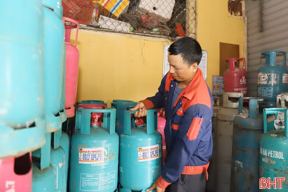 Giá xăng dầu giảm, hàng hóa bao giờ “hạ nhiệt” tương xứng?