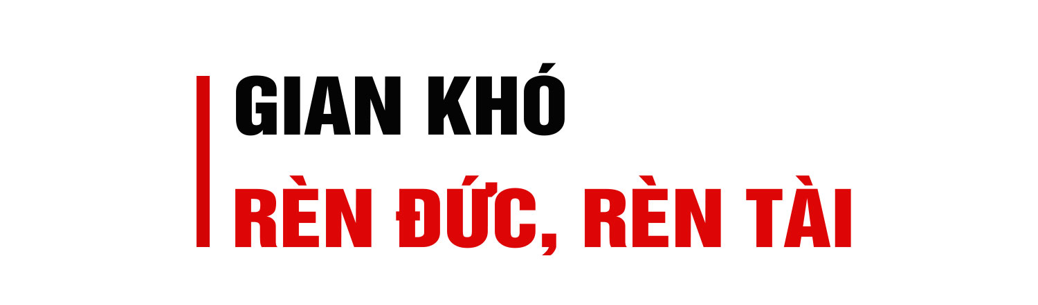 Vinh quang sứ mệnh “trồng người” (bài 2): “Người mẹ” của học sinh ở những vùng khó khăn