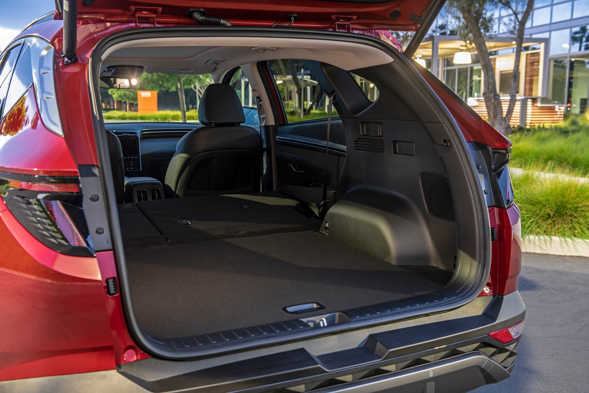 Hyundai Tucson thế hệ mới giá từ 25.000 USD