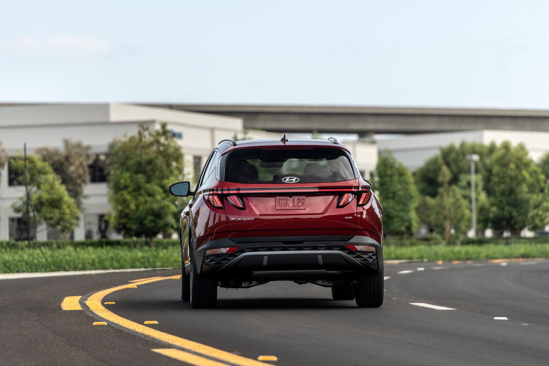 Hyundai Tucson thế hệ mới giá từ 25.000 USD
