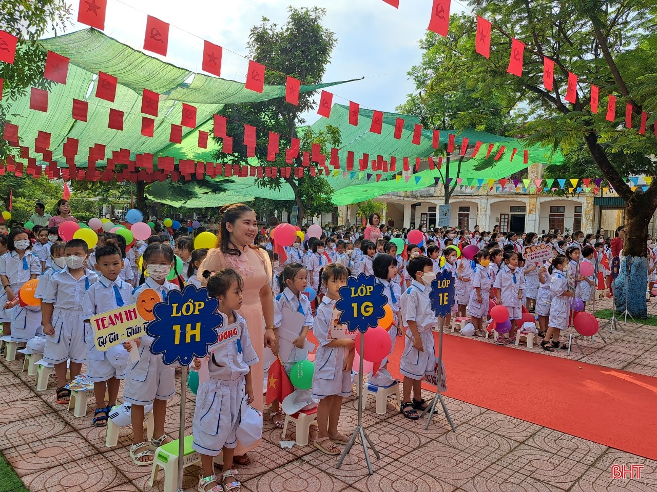 Lãnh đạo Hà Tĩnh chung vui lễ khai giảng năm học mới 2022 - 2023