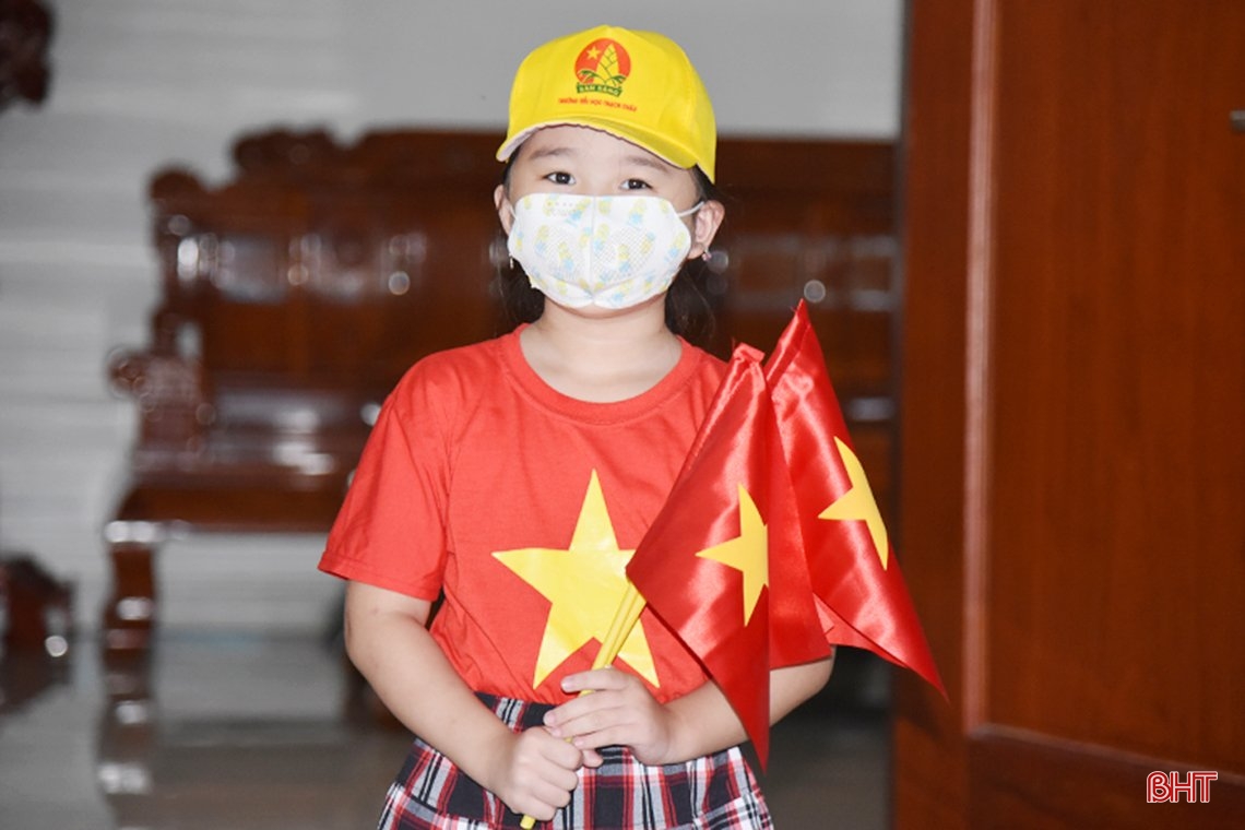Hơn 350 ngàn giáo viên, học sinh Hà Tĩnh náo nức khai trường