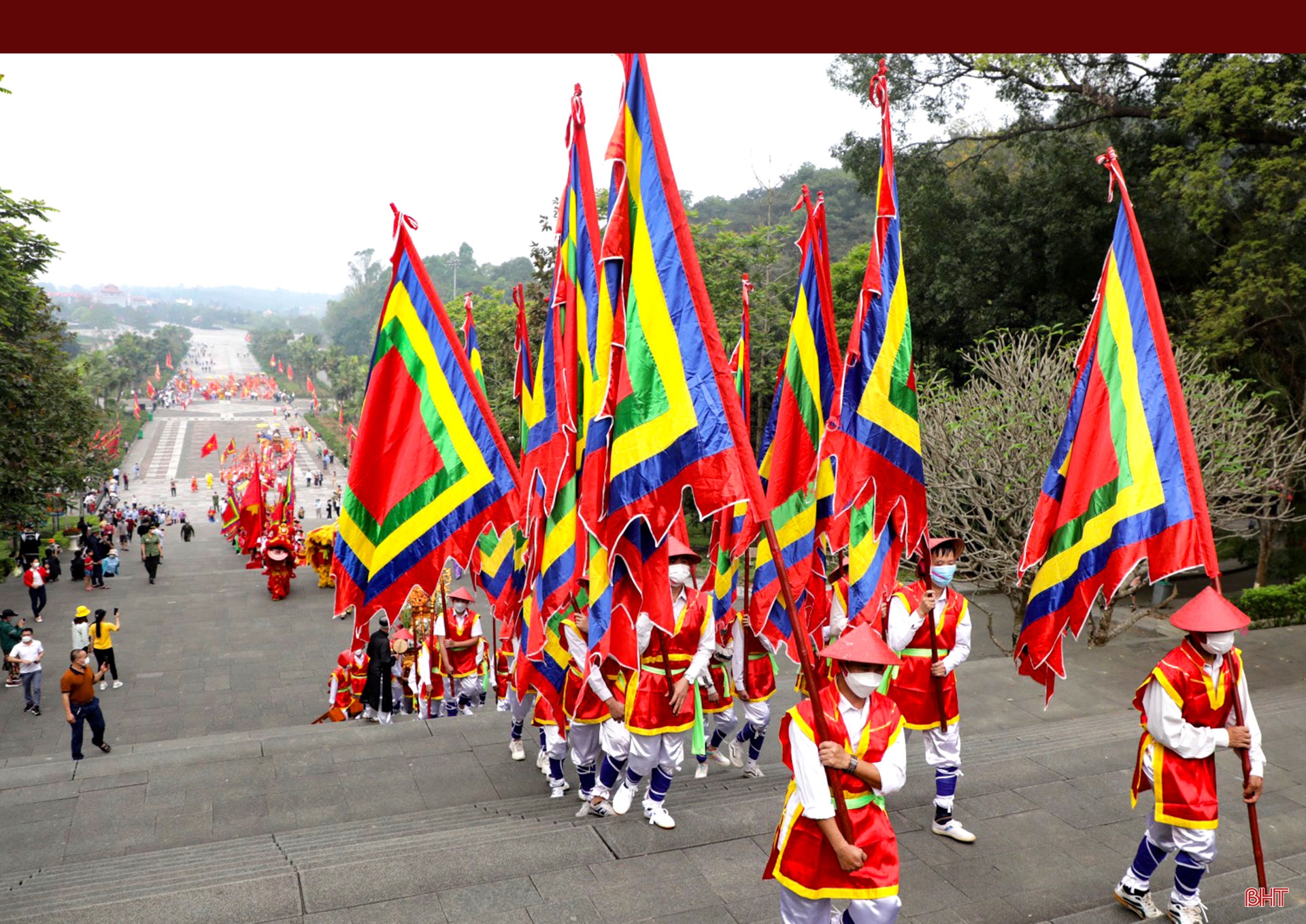 Tổ quốc - hai tiếng thiêng liêng