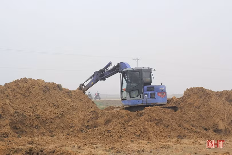 Vượt lên giá rét, người dân Hà Tĩnh nỗ lực duy trì lao động, sản xuất