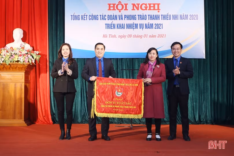 Tỉnh đoàn Hà Tĩnh lọt top 10 tổ chức Đoàn xuất sắc nhất toàn quốc