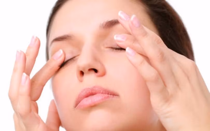 9 mẹo giúp giảm khô mắt cho dân văn phòng