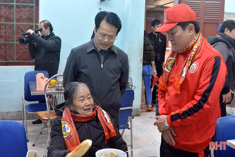 “Tết ấm tình thương” tại Trung tâm Điều dưỡng người có công và Bảo trợ xã hội Hà Tĩnh