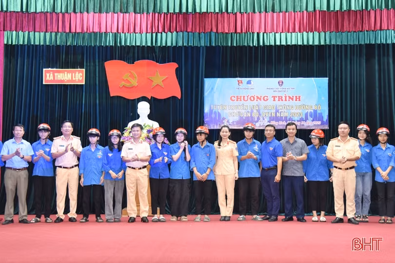 Thượng tôn pháp luật để xây dựng văn hóa giao thông