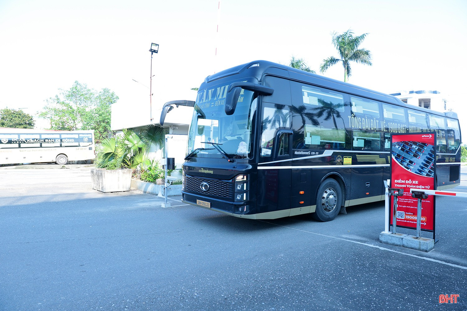 bqbht_br_thu-ve-xe-khong-dung-tien-mat-o-ha-tinh-5v.jpg