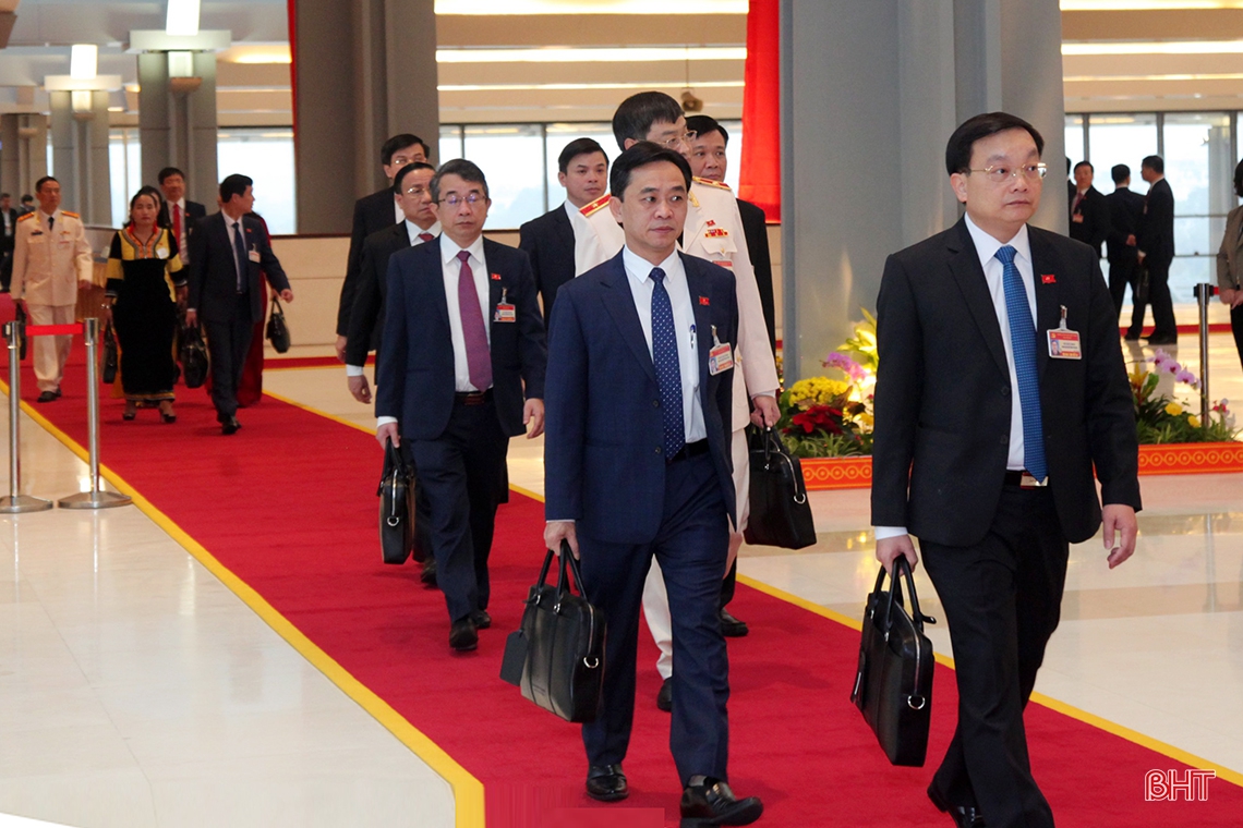 Sáng nay, Đại hội XIII thảo luận Văn kiện tại hội trường