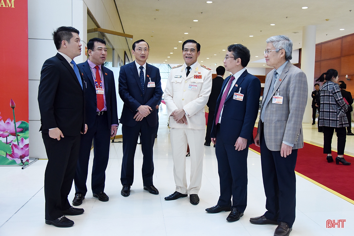 Đại biểu Đại hội XIII đề xuất các giải pháp phát triển đất nước