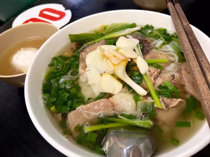 Ba món ăn Việt vào top ẩm thực đường phố châu Á