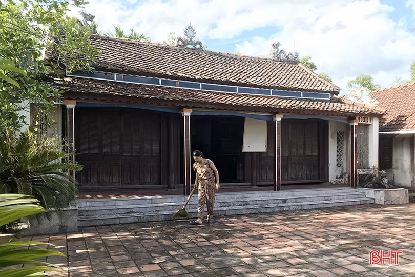 Giữ di tích lịch sử văn hóa ở “làng đỏ” trường tồn với thời gian
