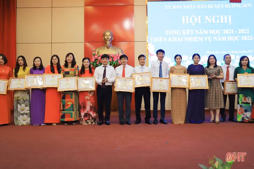 Hương Sơn triển khai nhiệm vụ năm học mới 