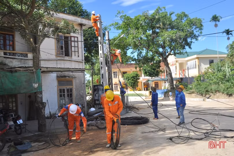Đoàn Thanh niên Điện lực Hà Tĩnh hỗ trợ xã Điền Mỹ xây dựng nông thôn mới