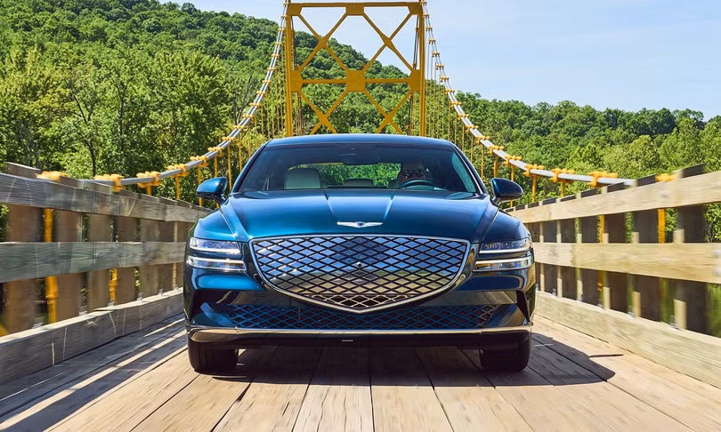 Genesis G80 EV - xe sang chạy điện giá 79.900 USD