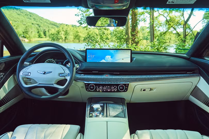 Genesis G80 EV - xe sang chạy điện giá 79.900 USD