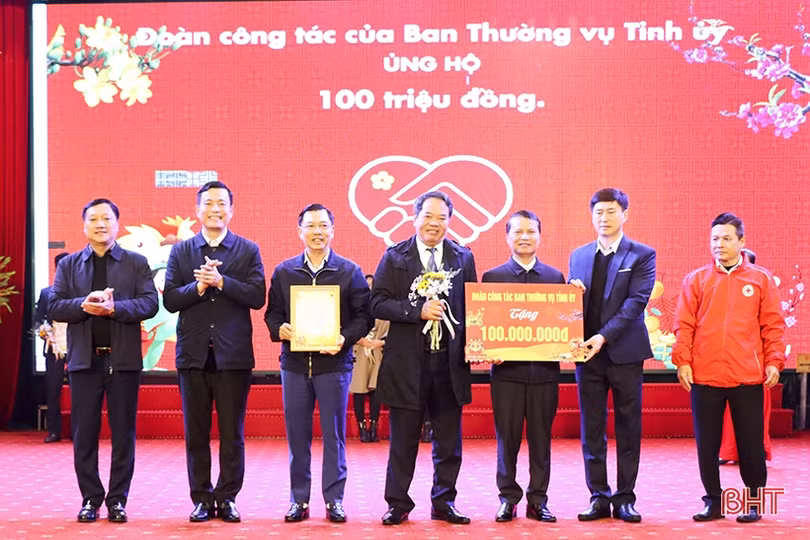 Lãnh đạo tỉnh dự chương trình xuân yêu thương tại các địa phương, đơn vị