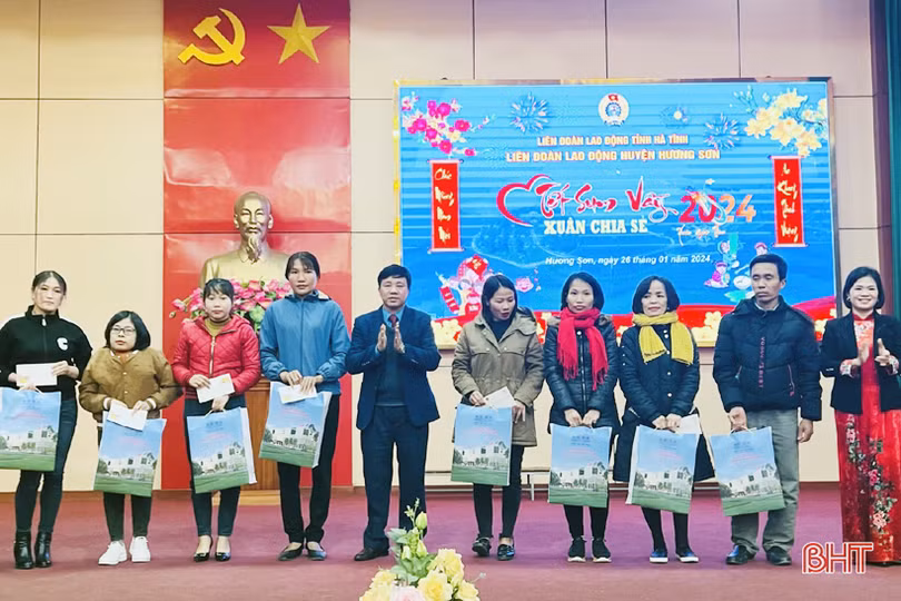 Ấm áp “Tết sum vầy - Xuân chia sẻ” cho người lao động tại các địa phương