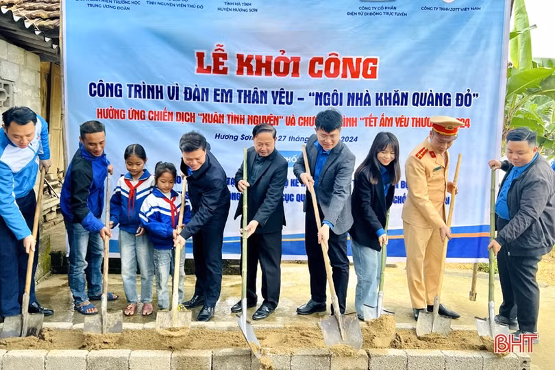 Khởi công Ngôi nhà khăn quàng đỏ cho trẻ em nghèo ở Hương Sơn