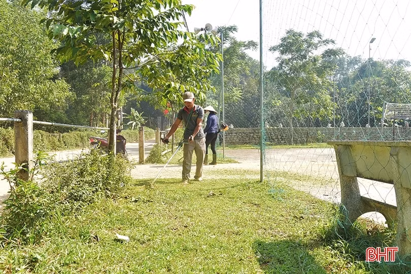 Ông trưởng thôn góp công, hiến của, cùng đưa vùng rốn lũ thành khu dân cư mẫu