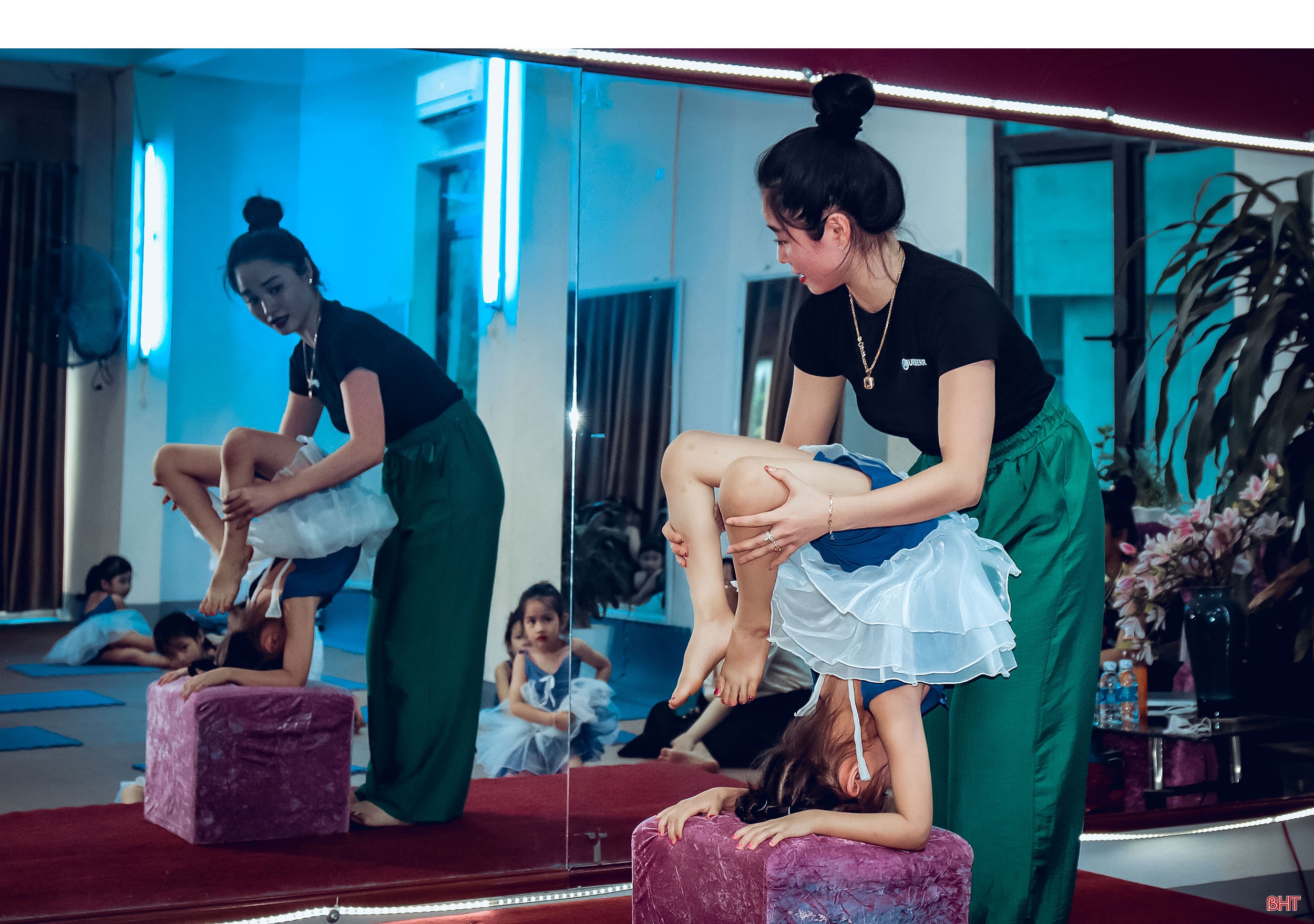 Cô giáo 9X dạy múa chuyên nghiệp cho trẻ em nông thôn Hà Tĩnh