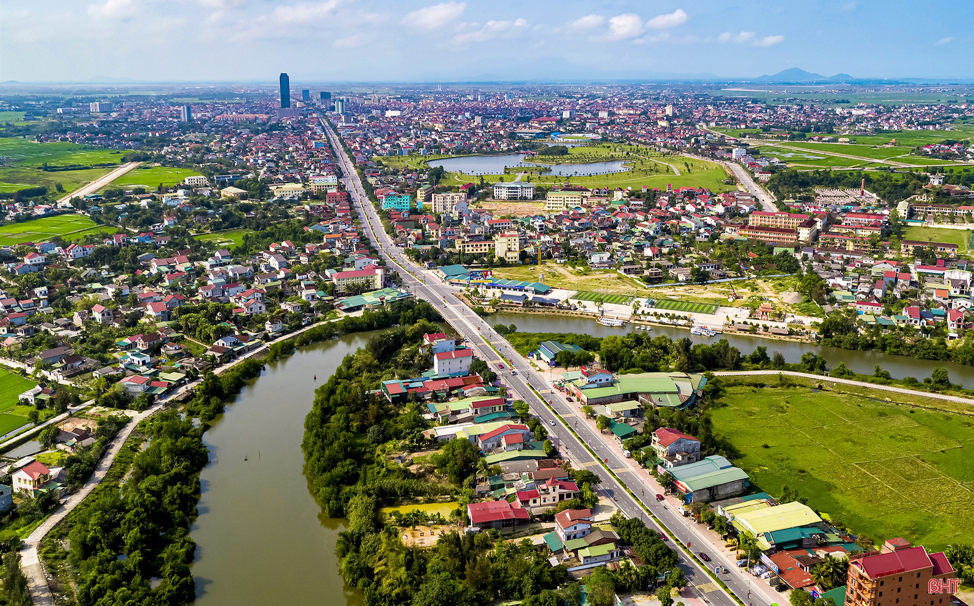 Hà Tĩnh đẩy lùi khó khăn, nhanh chóng lấy lại đà tăng trưởng